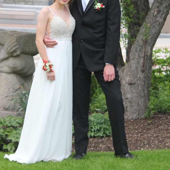 Lulus Dresses & Skirts - Beautiful white w/ sequins formal long dress